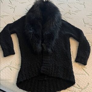 Knit wrap cardigan w/detachable fur
